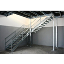 SCALA A DUE RAMPE PER STRUTTURA ZINCATA
      AD USO MAGAZZINO
